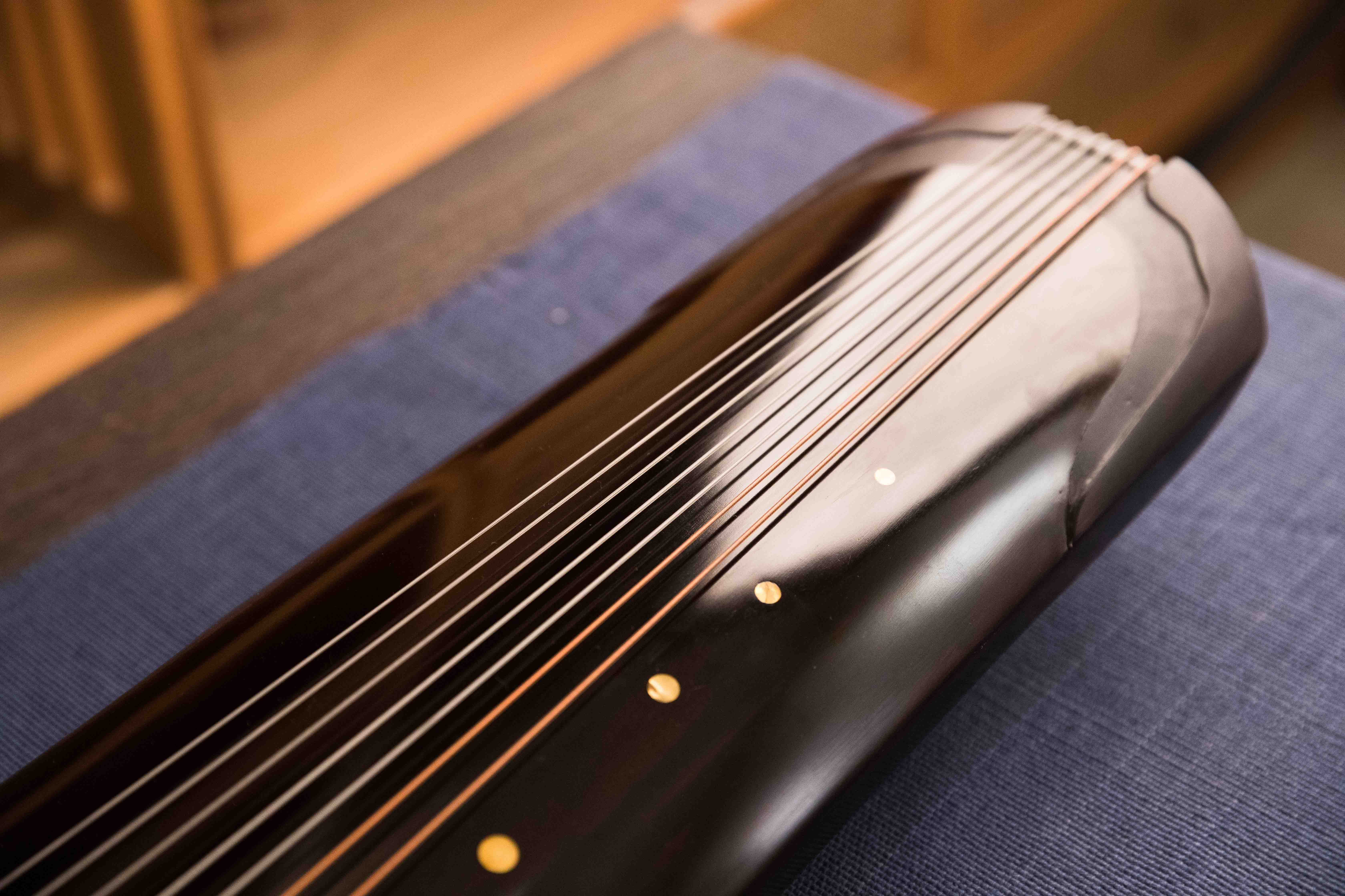 传统工艺古琴应该怎样保养？